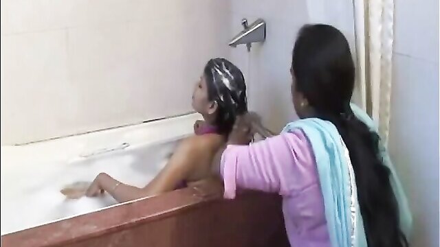 indian shower with boobs